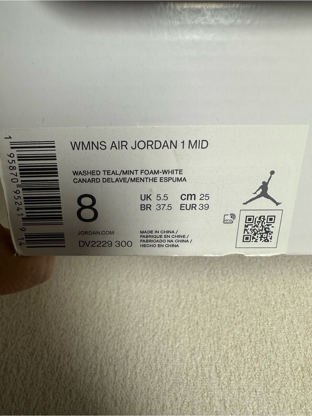 Jordan WMNS Air Jordan 1 Mid in Teal, Mint & White - Picture 2 of 2